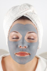 Make sure to include mud masks at any spa party.