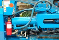 Closed center hydraulic systems pumps fluid via closed center circuits.