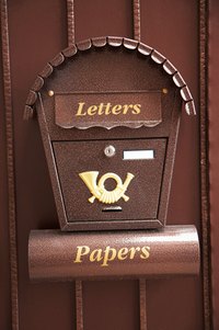 Painting letters onto metal is easy with sme preparation.