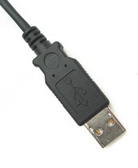 Use a USB cable to connect the Bernina Artista 180 to a computer.