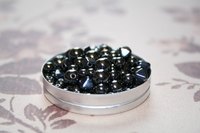Polished mineral hematite and magnetic hematite are visually very similar.