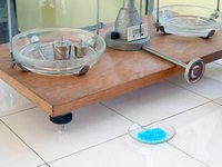 Reflux condensers enable the continuous condensing of a liquid by reboiling it.