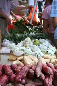 Fresh food markets bring better nutritional options to under-served communities.
