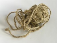 There are many different patterns for making hemp bracelets.