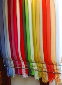 Pashminas come in both bright and neutral colors.
