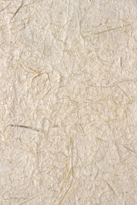 Rice paper can be used to create an image for a birthday cake.