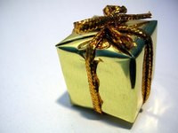 Wrap your bowl in festive paper.