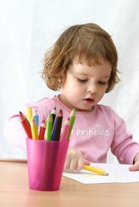 Kid's art on a melamine plate makes makes a great gift for grandparents