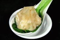 Asian soup spoons make elegant appetizer holders.