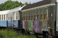 A child can decorate his train with favorite colors.