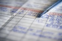 Invoices use specific accounting terms for payments.