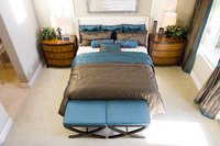 Choose a comforter material that fits in with your decor.