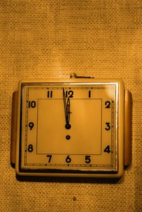 Finding the date of your clock can be done by using various techniques.