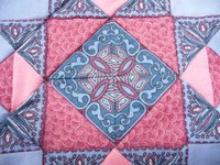 Use an Inspira quilting frame to machine-quilt your quilting projects.