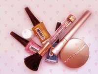Selling beauty products can result in extra money in your pocket.