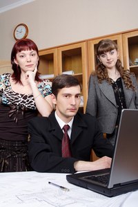 Workplace goals help keep employees on track.