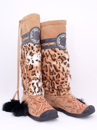 Clean your suede boots at home.