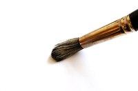 For best results, use a high-quality paintbrush when applying lacquer.