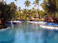 Luxury resorts are just one of several options for all-inclusive travel.