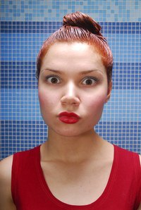 Drips can occur when dyeing your hair.