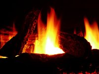 Coffee-ground logs burn hotter and cleaner than traditional wood logs.