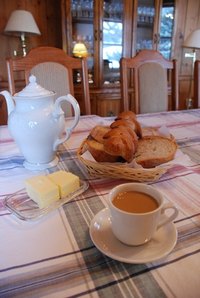 Line your bread basket with a homemade bread cloth.