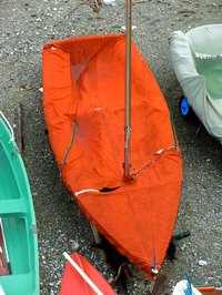 Boats require a strong outdoor fabric for sails, covers and cushions.
