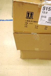 You can spare yourself a painful injury if you carry heavy boxes correctly.