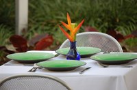 Dinner plates should be durable and stylish.