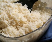 Medium grain white rice is usually used for Japanese and Chinese dishes.