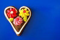 Decorating cookies is easy and affordable with canned icing.