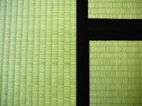 Tatami mats come in several sizes and shapes so they can fit with many different homes.
