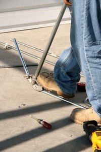 You can thread conduit either before or after being bent with a conduit bender.