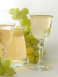 Degrees Baume and degrees Brix describe the sugar content in wine grapes.