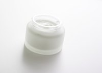 Whipped body butter can be made at home with natural ingredients.