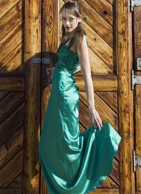 High fashion models need to know how to pose and walk.