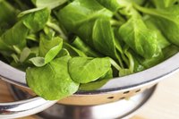 When shopping, look for bright green spinach leaves.