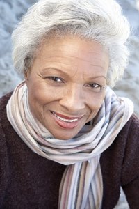 A sassy hair cut revives gray hair.