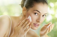 Advanced Night Repair contains hyaluronic acid.