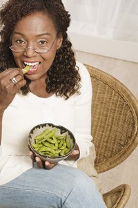 Soybeans are a low-fat and nutritious snack.