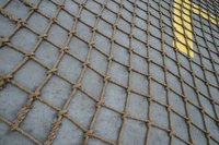 Simple knots can help make a mesh work ladder.