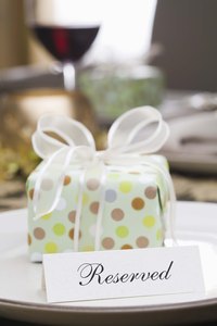 Reserved signs can be used for places or whole tables.