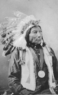 Historical photos illustrate authentic Sioux headdresses.