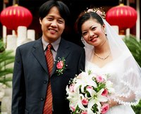 Making your own veil will help you save money.