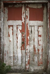 Painting the rustic look requires just a few simple supplies.