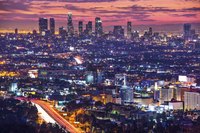 The traffic and parking situation in downtown Los Angeles is often bad, so take the subway when visiting Walt Disney Concert Hall and other downtown attractions.
