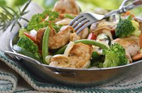 Stir fry bowl with chicken medallions