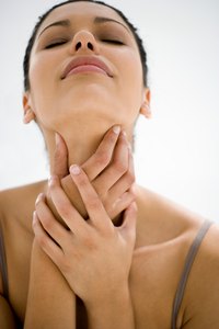 Maintaining a straight posture while sitting can prevent an acid reflux sore throat.