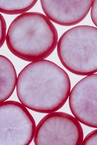 Store radish slices in the refrigerator.
