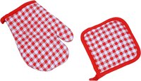 Insulation in pot holders protects you from burns.